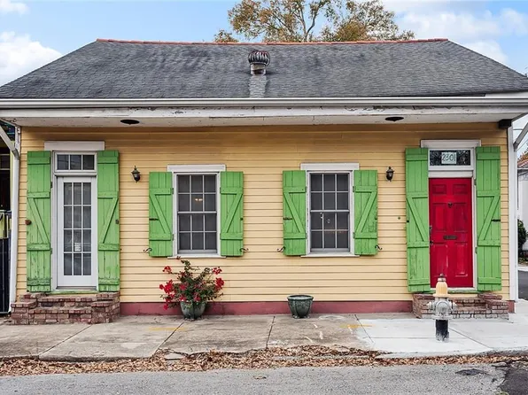 2301 Carondelet St, New Orleans, LA 70130