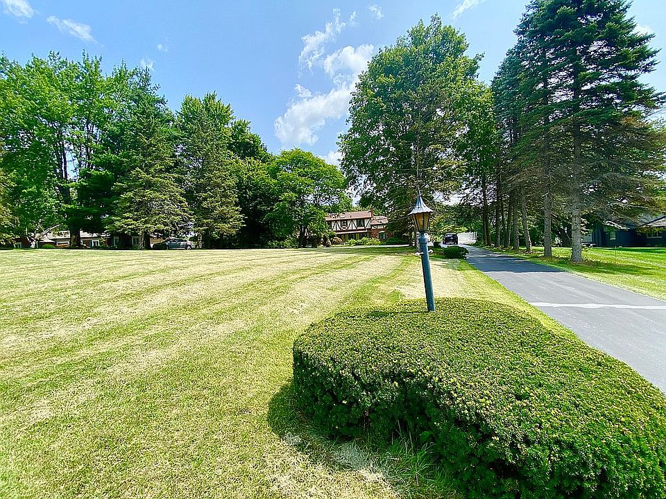 2nd image of 4840 Valley Vista Cir