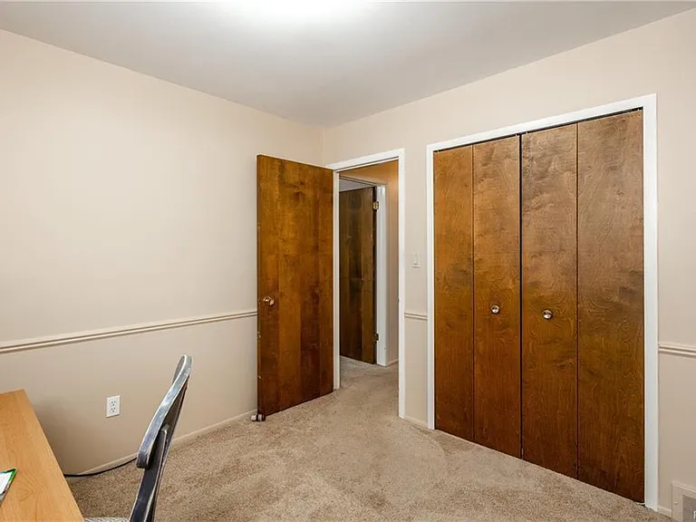 15236 Willowbrook Ln — Photo 32