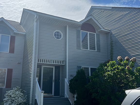 2nd image of 121 Scotts Point