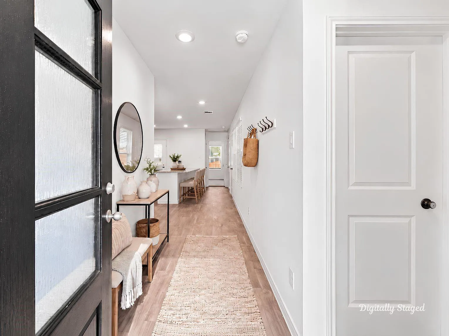 2 bed, 2.0 bath, 813 sqft, $1,400 — Photo 2