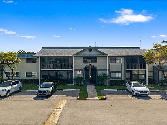 2nd image of 20760 NE 4th Ct APT 102
