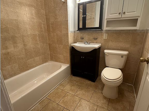 5th image of 349 Summit Ave APT 1L