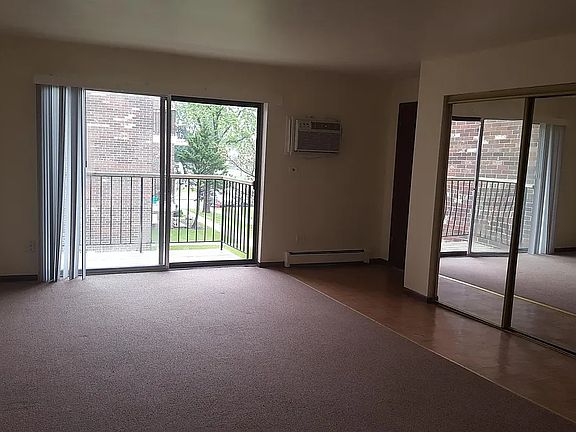 5th image of 490 Pleasant Run Dr Floor 1
