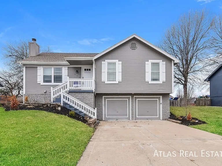 710 S Park Dr — Photo 1