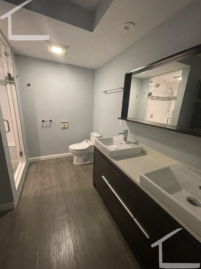 2 Bed/ 2 Bath with Parking in Chestnut Hill — Photo 3