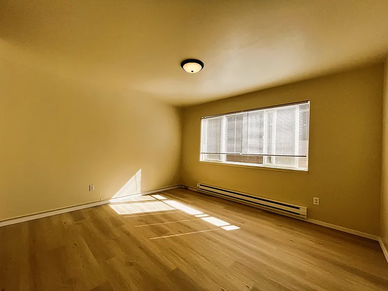 4760 22nd Ave NE #12 — Photo 15
