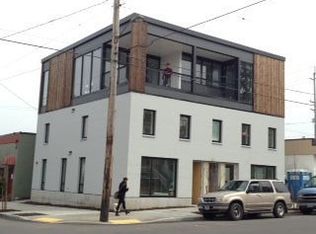 2705 SE Ash St APT 1, Portland, OR 97214