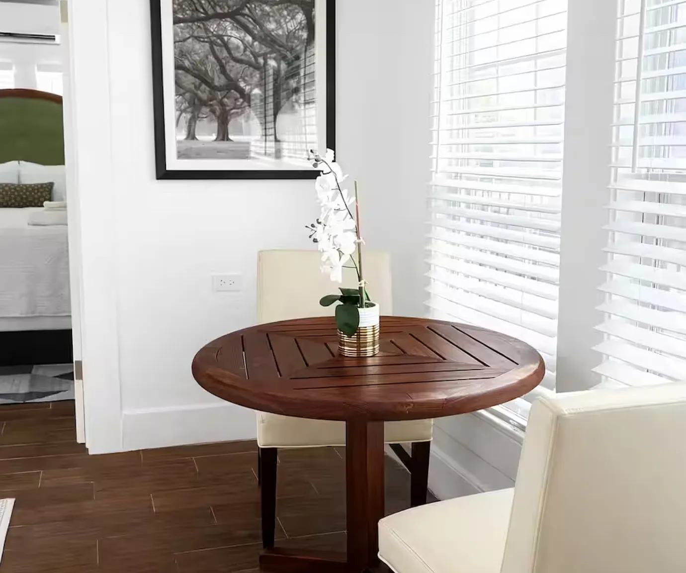 2 bed, $1,400 — Photo 1