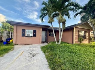 10376 Oliver Ln, Royal Palm Beach, FL 33411