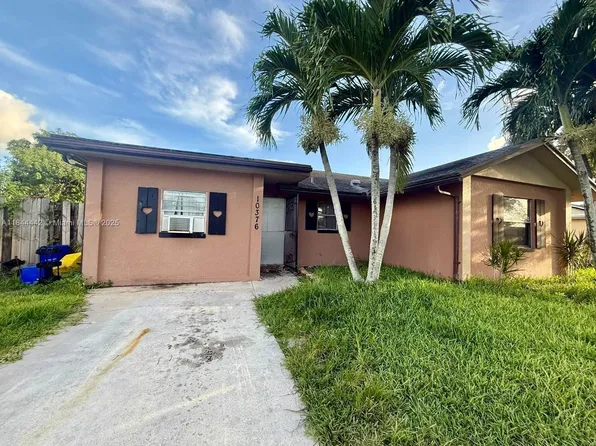 10376 Oliver Ln, Royal Palm Beach, FL 33411