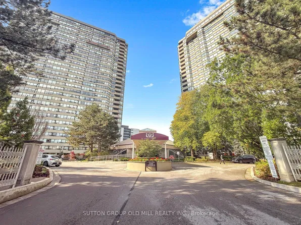 1320 Islington Ave #1905, Toronto, ON M9A 5C6