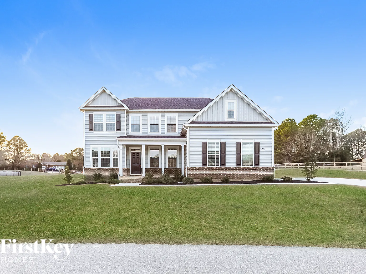 4 bed, 2.5 bath, 3411 sqft, $3,200 — Photo 1