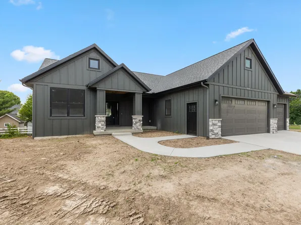5641 Courtney Lynn Ct, Wyoming, MI 49418