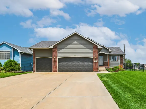 544 E 6th Ave, Cheney, KS 67025