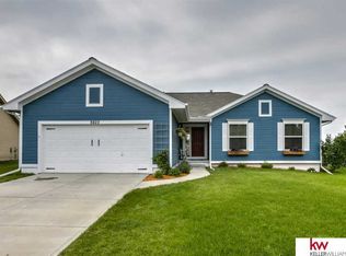 9825 Idora St, La Vista, NE 68128