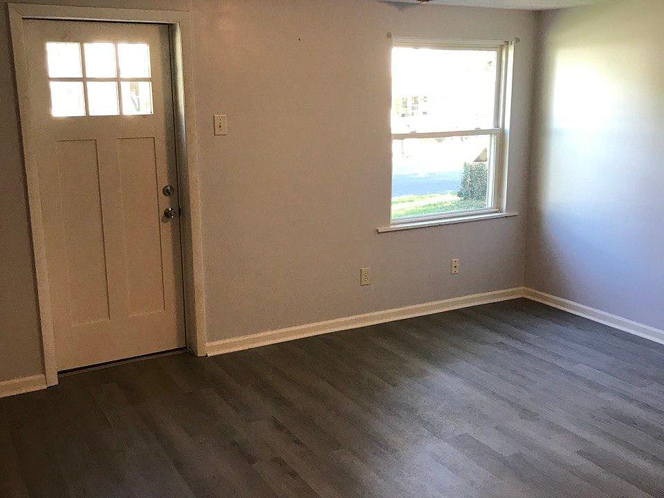 1st image of 790 W Main St