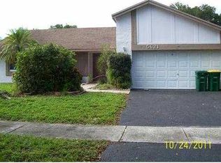 5621 NW 54th Ln, Tamarac, FL 33319