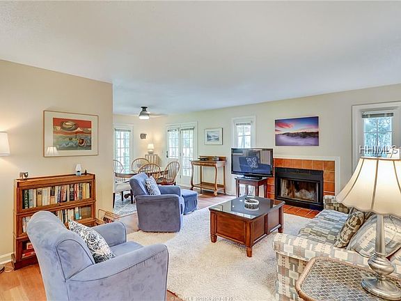 3rd image of 70 Shipyard Dr APT 270