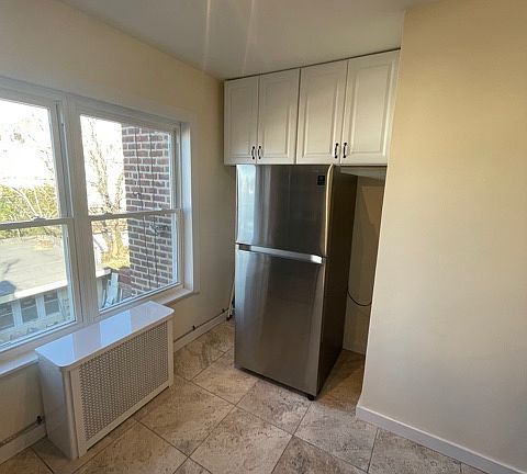4th image of 27-18 14th St #3