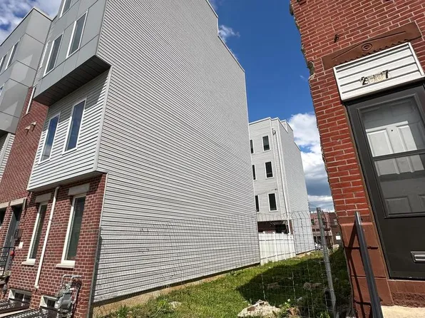 2005 S 4th St, Philadelphia, PA 19148