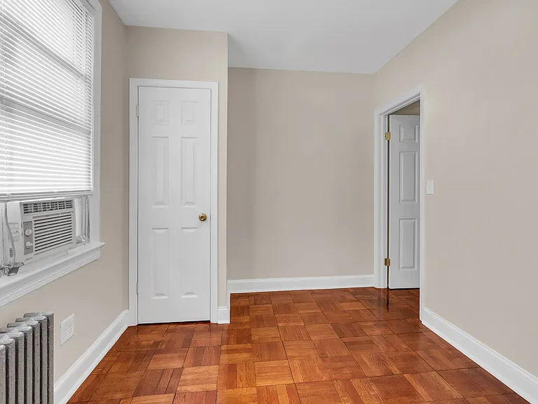 430 Missouri Ave N #W — Photo 10