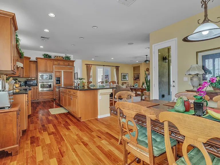 1455 Foothills Village Dr — Photo 27
