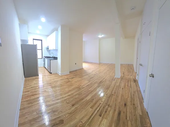 13209 Maple Ave APT 22C, Flushing, NY 11355