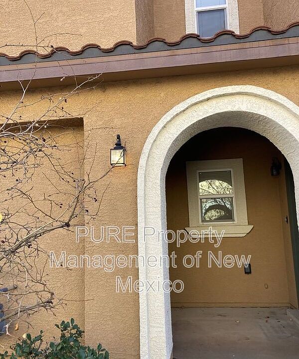 1st image of 601 Menaul Blvd NW Unit 2002