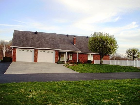 2nd image of 1095 Rafferty Rd