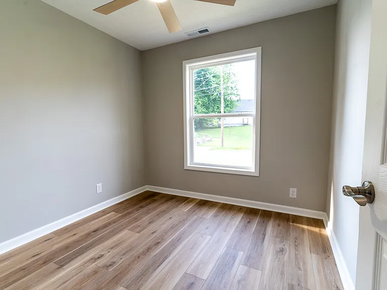 106 Hardin Ct — Photo 9