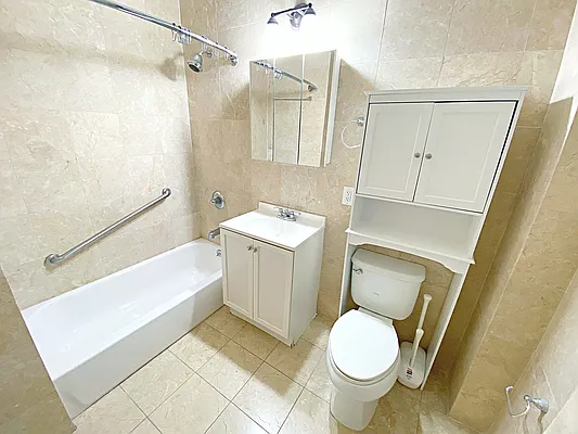 Rented by Rachel Realty | media 7