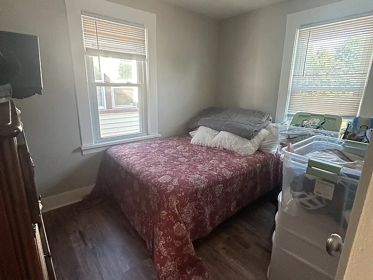 228 W Maple Ave E — Photo 13