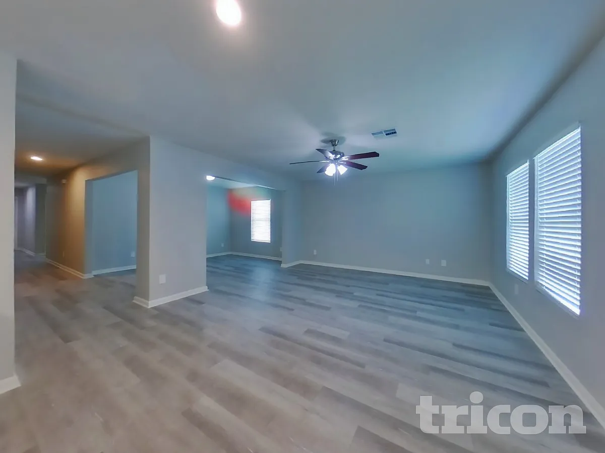 Building Photo - 15673 Briar Forest Dr