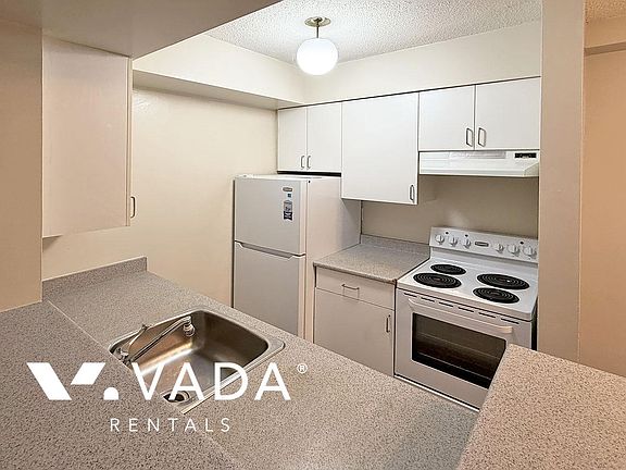 5th image of 1770 Barclay St #402