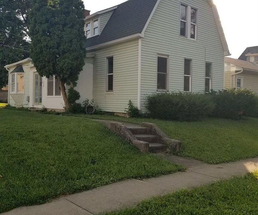 1st image of 215 Clay St