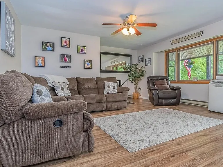 704 Old Crellin Rd — Photo 8