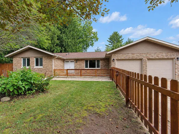 955 W 200 N, La Porte, IN 46350