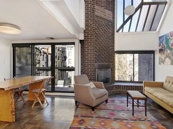 365 West 19th Street image 1 of 4