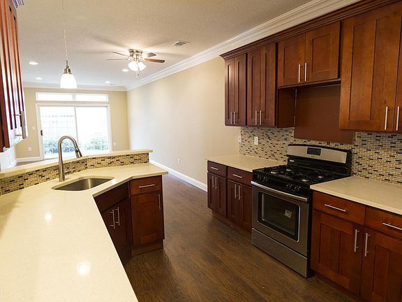 5th image of 7 Sunnylawn Ln #1000