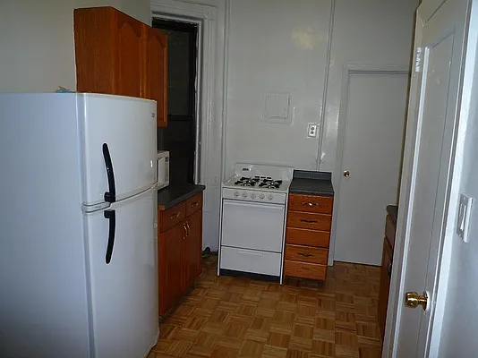 Rented by Raz Realty | media 16