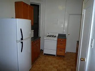 Rented by Raz Realty