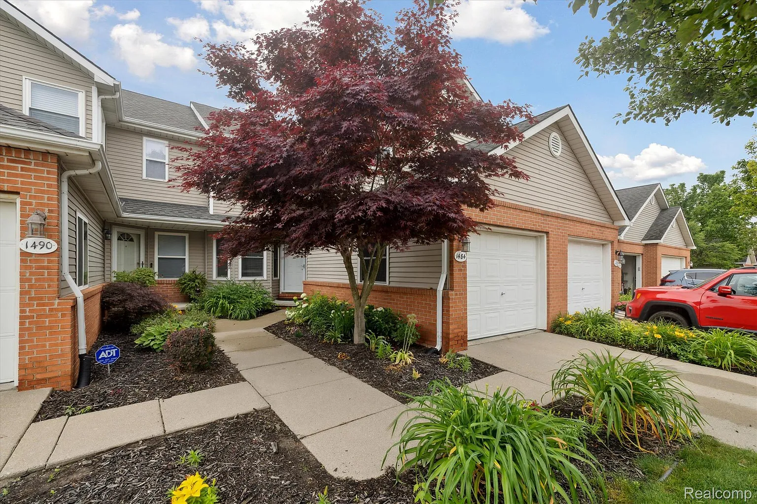 1484 Steeplechase Ct photo 1