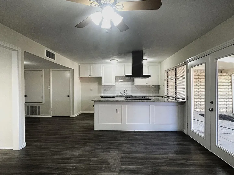 5608 Terry St — Photo 7