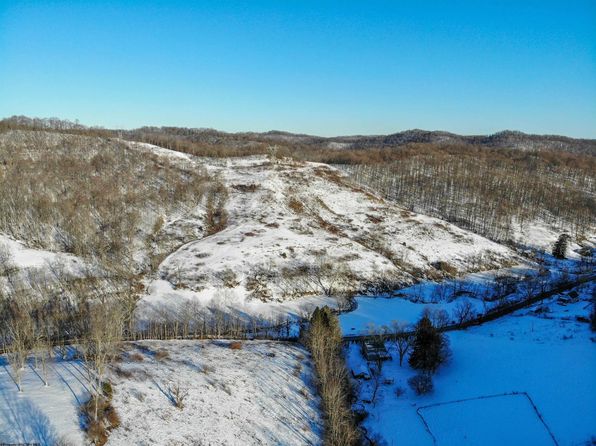 1789 McCurdysville Pike, Rivesville, WV 26588