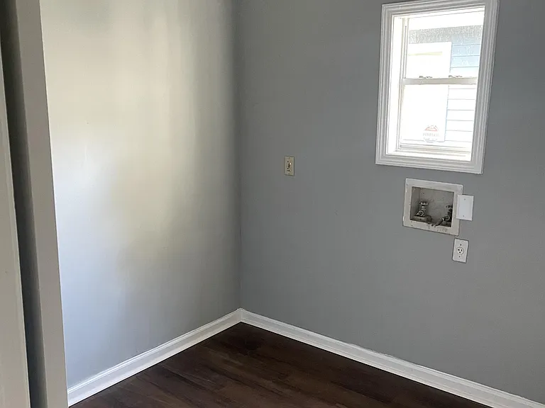 2162 Montrose Ave SE — Photo 9