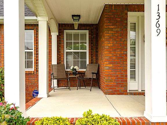 3rd image of 1369 Bruceton Dr