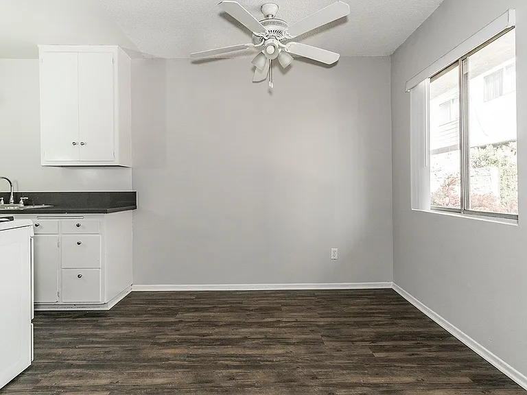 1268 Mariposa St — Photo 32