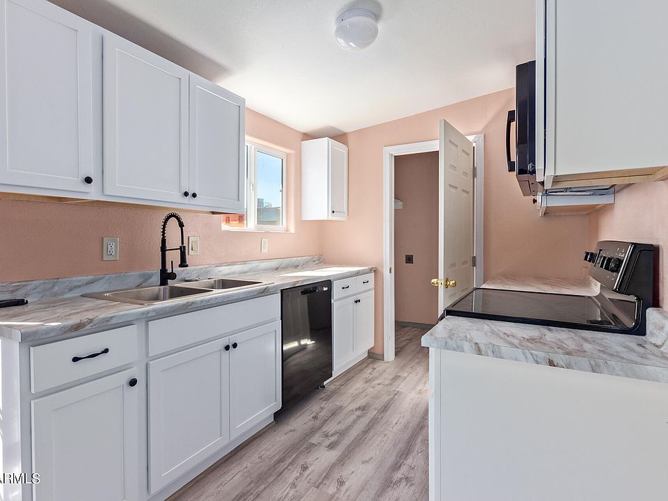 1st image of 611 W WIGHT Street