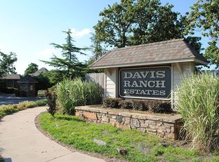 593 W Northlake Dr, Tahlequah, OK 74464